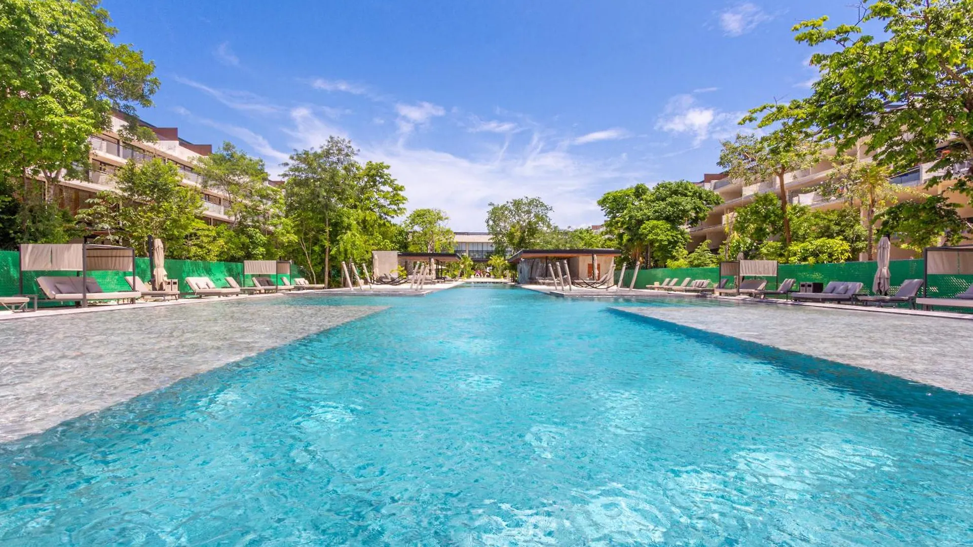 Luxury Condo In Awa Playacar 普拉亚卡门